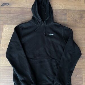 Nike Men's Black Pullover Hoodie